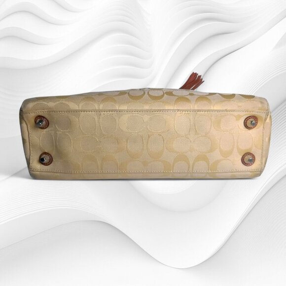 COACH Hamptons Satchel in signature yellow with tassel - Picture 12 of 13